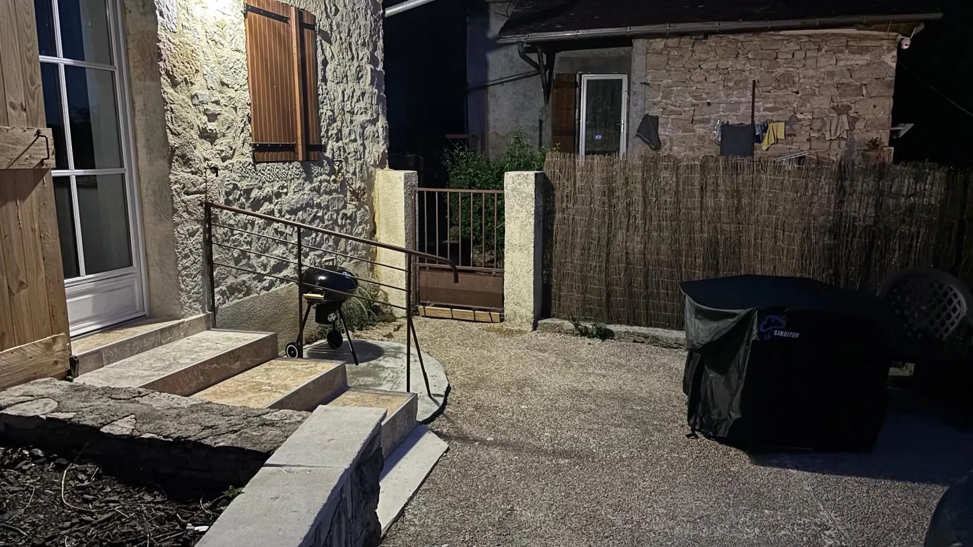 Feriehus Maisonnette De Village Larroque-Toirac
